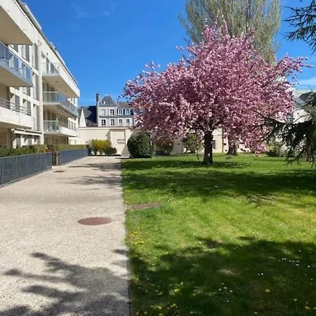 Apartamento Mon-fri Excluding School Holidays Zone B Reims